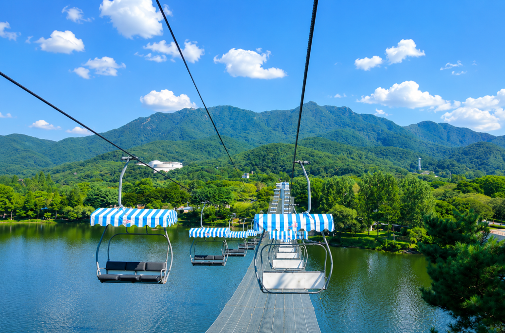 Sky Lift ride at Seoul Grand Park and Seoul Land in Gwacheon, Korea